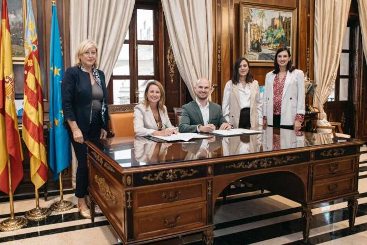 Castelló abre un aula de la Uned para mayores de 55: Asignaturas y plazos de inscripción
