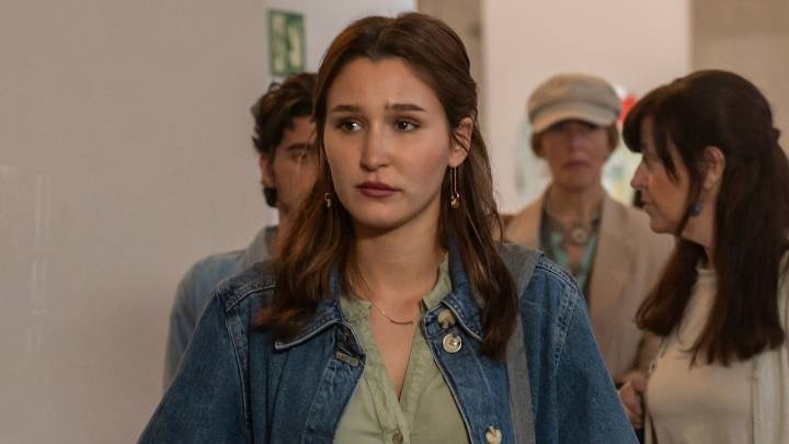 Viewers binge-watching 'brilliant' new 6-part drama after 'excellent' 1st episode