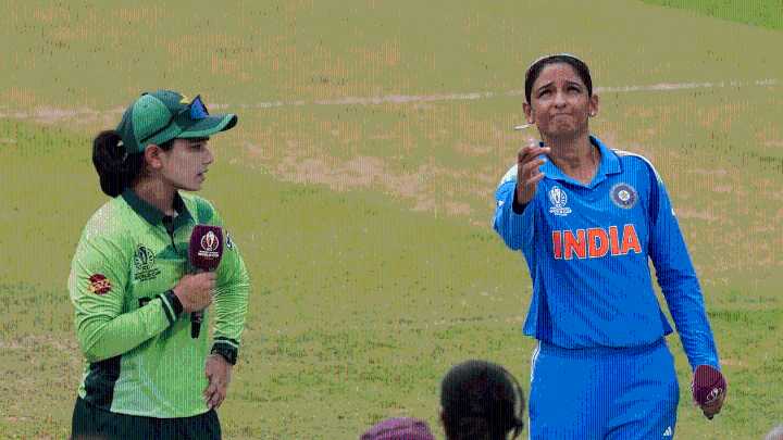‘Toss fixed?’: Pakistan captain wins toss despite wrong call vs India, video goes viral