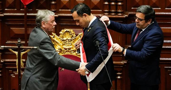 Congreso peruano destituye a Dina Boluarte como presidenta del país