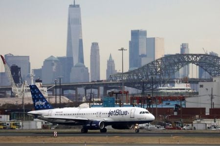 Shutdown Fallout Causes Major Flight Disruptions at Newark Airport