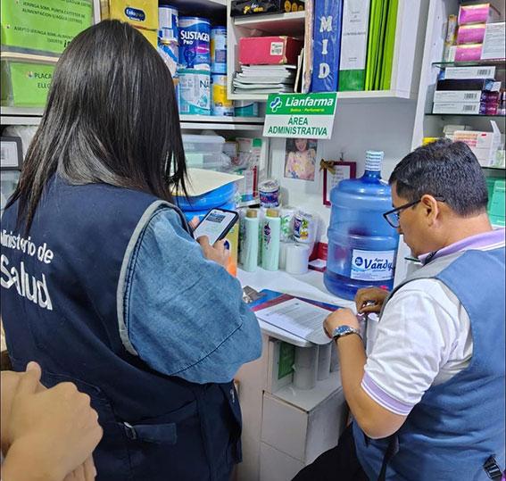 DIRESA ÁNCASH Y DIGEMID INMOVILIZAN PRODUCTO FARMACÉUTICO CONTAMINADO EN CHIMBOTE Y NUEVO CHIMBOTE
