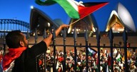 Police fight to stop Opera House pro