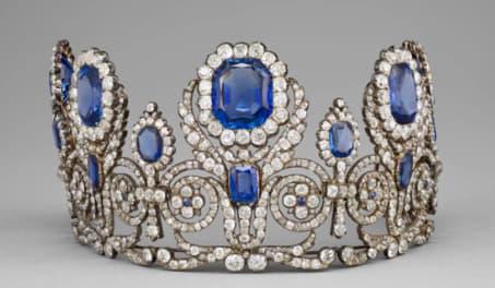 Estas son las joyas de la corona francesa robadas en el Museo del Louvre