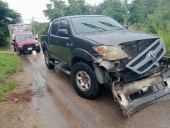Graves daños materiales tras choque entre dos camionetas en Ticimul