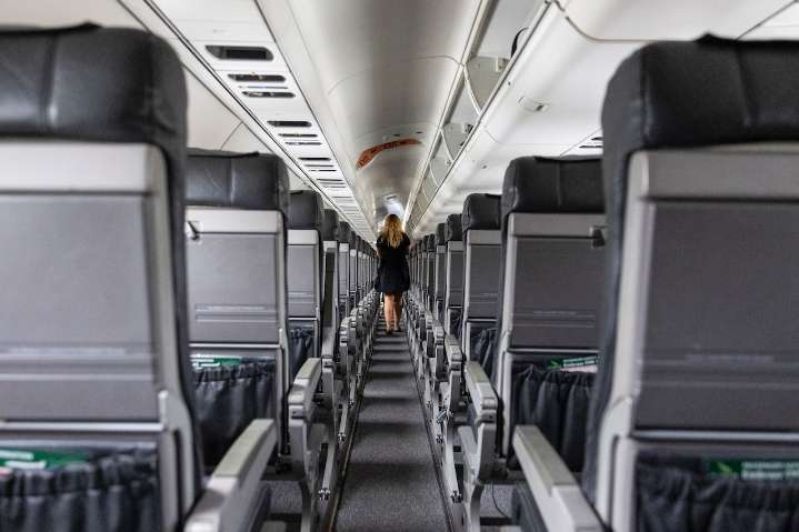 How will government shutdown affect Michigan airport flights?