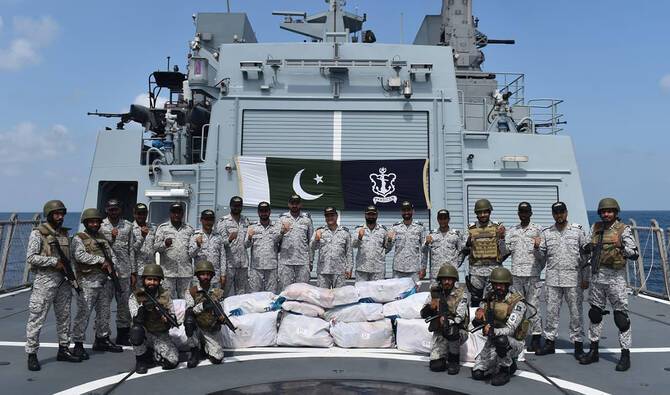 Importante incautación de drogas por la marina de Pakistán en el mar Arábigo