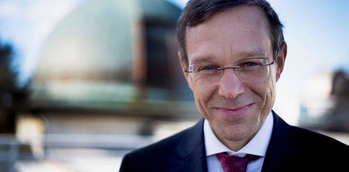 Avi Loeb, científico de Harvard, sobre el cometa 3I/Atlas: "¿Y si su trayectoria fue ajustada por extraterrestres?"