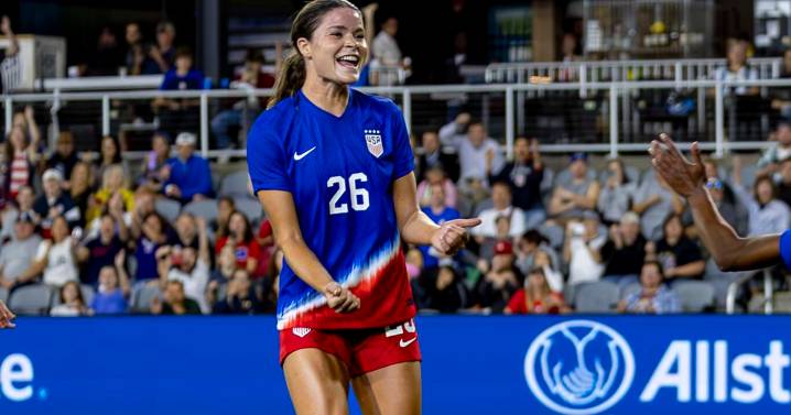 Hat Trick Hero: Racing's Emma Sears nets 3 in US Women's National Team victory