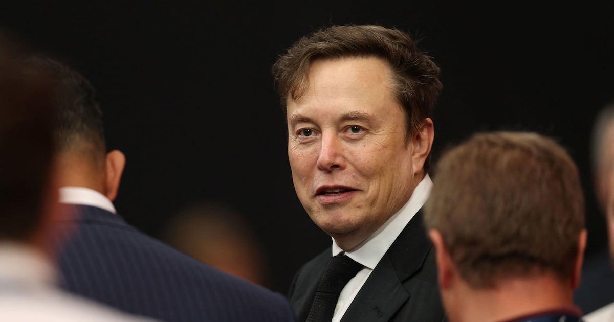 Elon Musk calls acting NASA chief ‘Sean Dummy’