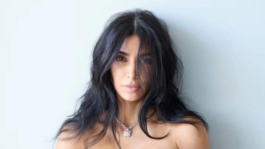 Kim Kardashian presentó extravagante tanga que dejó a todos atónitos