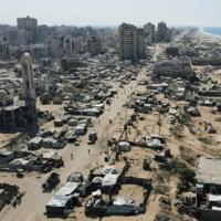 Trump warns Hamas not to breach Gaza deal as Vance heads to Israel