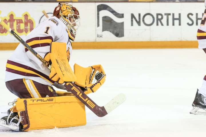 Gascon returns, but UMD's losing streak to Gophers continues