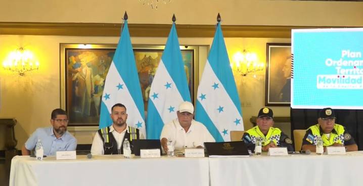 Edil Aldana presenta su plan de ordenamiento de movilidad urbana para reducir tráfico vial en la capital