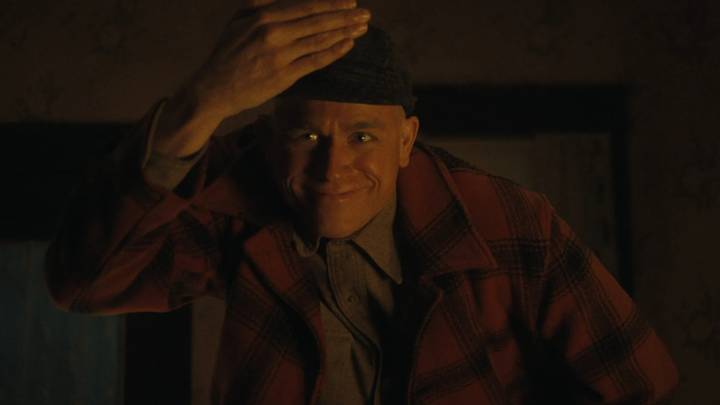 How Charlie Hunnam Recreated Ed Gein's Disturbing Voice For Netflix's Monster Role