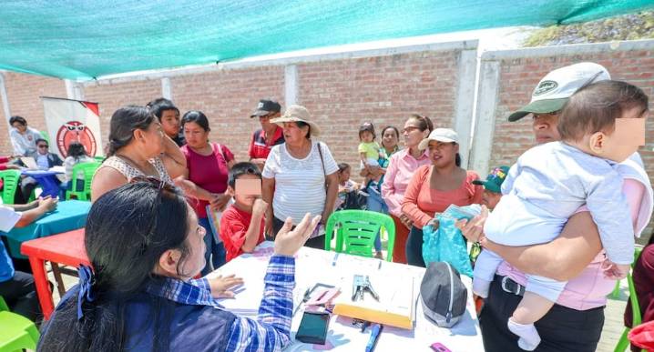 Piura: Pobladores realizaron demandas por alimentos y rectificación de partidas