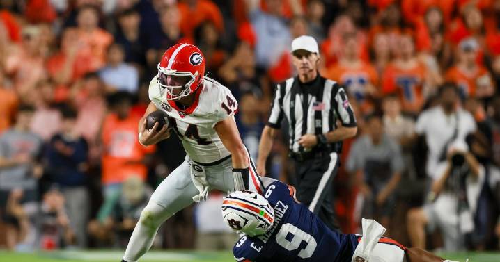 Georgia football turns game around at Auburn, wins 20