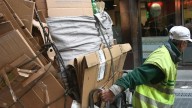 Los recicladores, en rojo: el kilo de cartón se desplomó y ganan mucho menos
