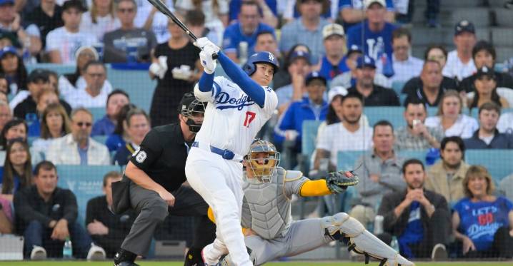 Shohei Ohtani homers off Jose Quintana in same NLCS game one year apart