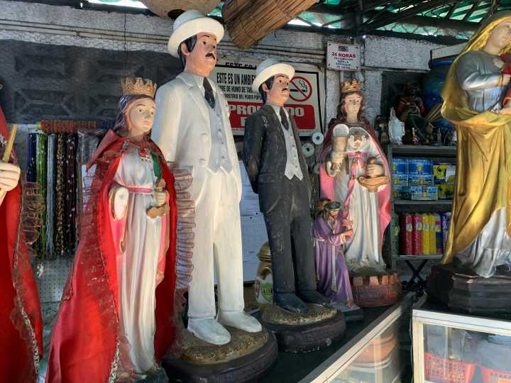 Se disparan las ventas de estampitas e imágenes del doctor José Gregorio Hernández