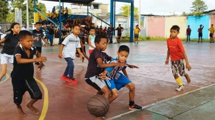 Alcaldesa Loa Tamaronis promueve el deporte y la recreación en comunidades y escuelas