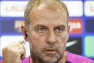 Flick, un partido de sanción, se perderá el Clásico