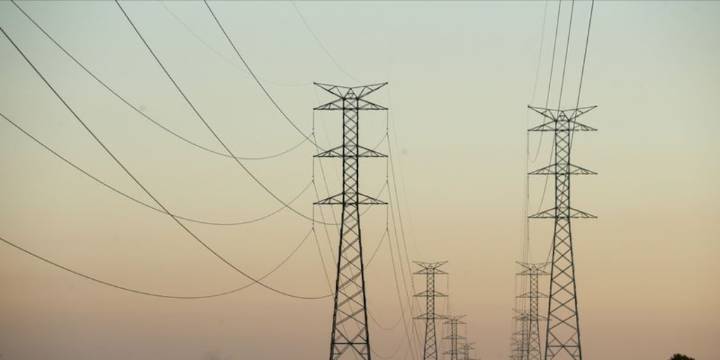 ISA negó tener acuerdo con Venezuela para suministrarle energía eléctrica: advirtió a Gustavo Petro de posibles sanciones