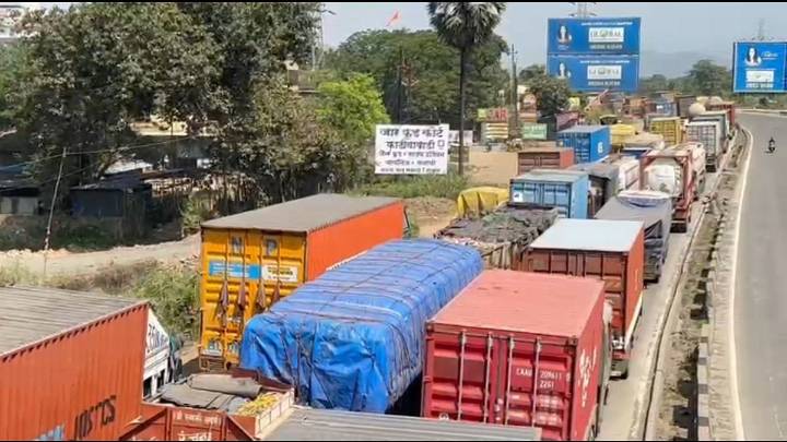 Mumbai-Ahmedabad Highway: Over 500 Students Stranded Without Food Or Water For 12 Hours Due To 70