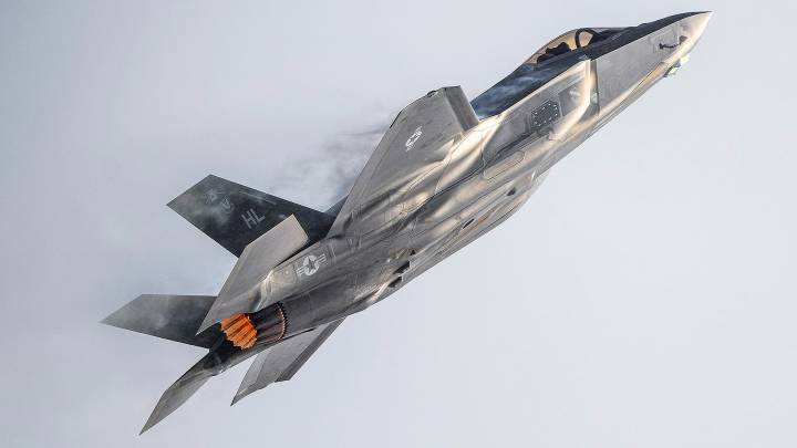 Dos cazas F-35B sobrevolaron cerca de costas venezolanas en medio del despliegue de EEUU en el Caribe (VIDEO)