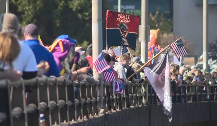 ‘No Kings’ Marches Draw Tens of Thousands Across Oregon, Remain Peaceful