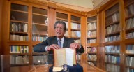 “Cien años de soledad” con anotaciones de Vargas Llosa es Patrimonio Cultural de la Nación (VIDEO)