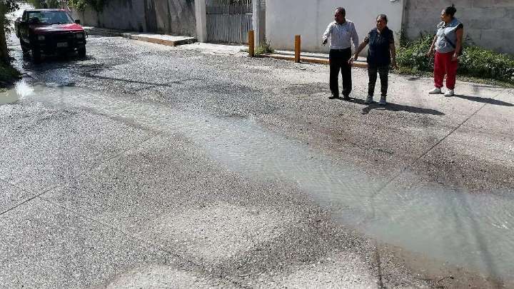 Aguas de drenaje afectan a más de 100 familias en Tula