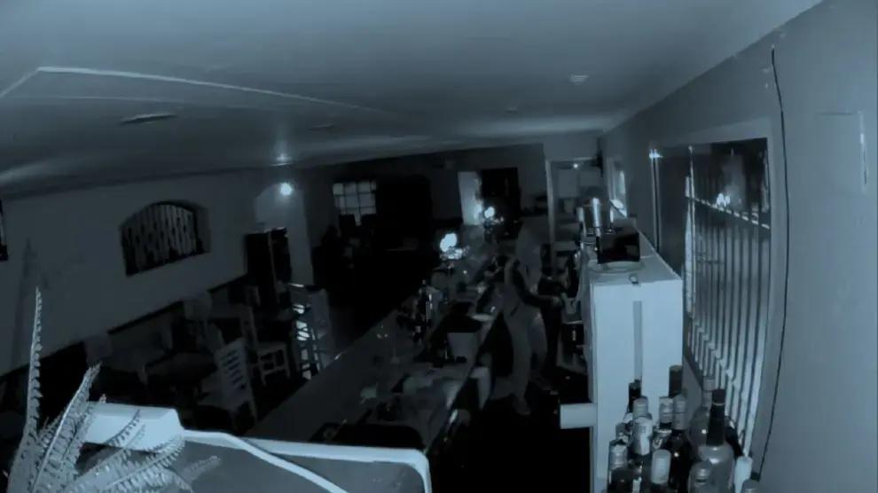 El robo que ha llamado la atención de la Guardia Civil en Aragón: 2.000 euros en el bar de las piscinas