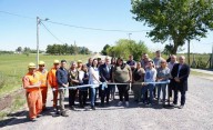 Inauguran la segunda etapa de mejoras en una calle clave de Arana