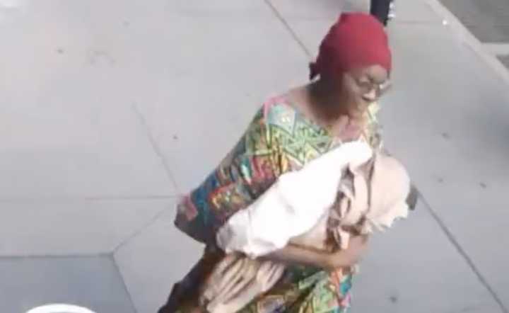 Detienen a una mujer tras abandonar a su bebé en estación de metro en Manhattan