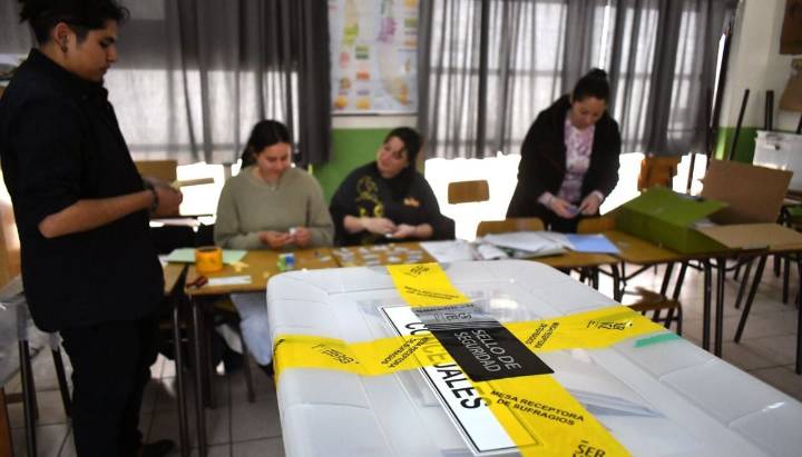 Elecciones 2025: ¿cuándo se publica la nómina de vocales reemplazantes y cuáles son las multas?