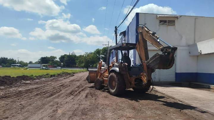 Empresa y vecinos unen fuerzas para rescatar el camino más peligroso de San Vicente de Flores