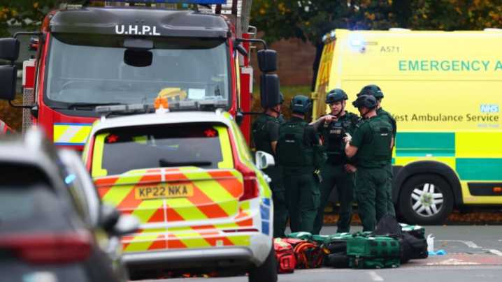 2 dead, several injured after car ramming, stabbing outside UK synagogue