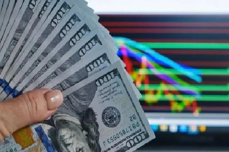 Tras baja del lunes post elección, el dólar subió y cerró casi en los $1.500
