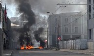 Portuarios nuevamente encendieron barricadas en la Av. Errázuriz de Valparaíso: tránsito vehicular volvió a ser interrumpido
