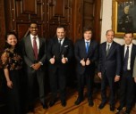 Javier Milei junto a representantes de OpenAI invertirán u$s25.000 millones para construir un data center de IA
