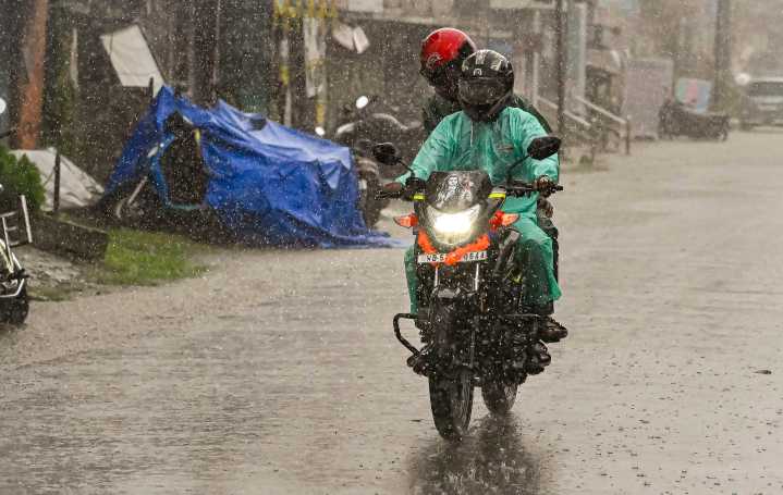 Cyclone Montha: Rain Lashes Parts of Jharkhand