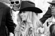 Beyoncé Pays Tribute to D’Angelo as ‘The Pioneer of Neo-Soul’: ‘We Will Never Forget You’