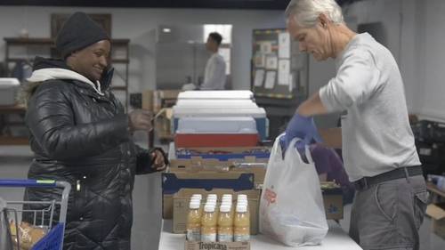 SNAP food aid shutdown: 2M in Illinois set to lose benefits this week amid federal government shutdown