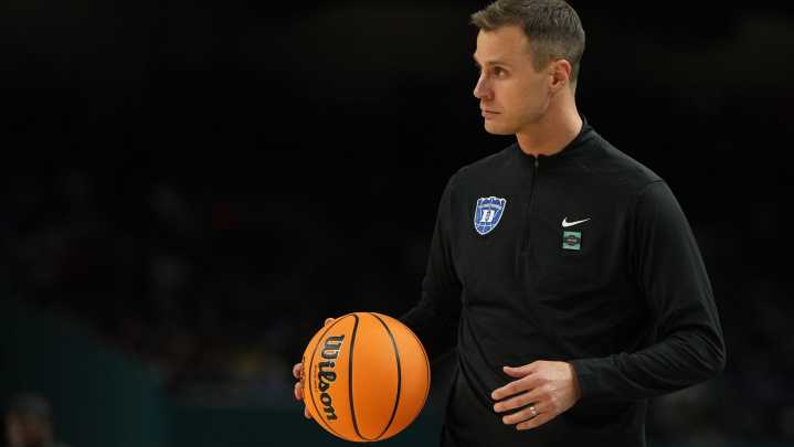 How to watch 5-star SF Bryson Howard announce college…
