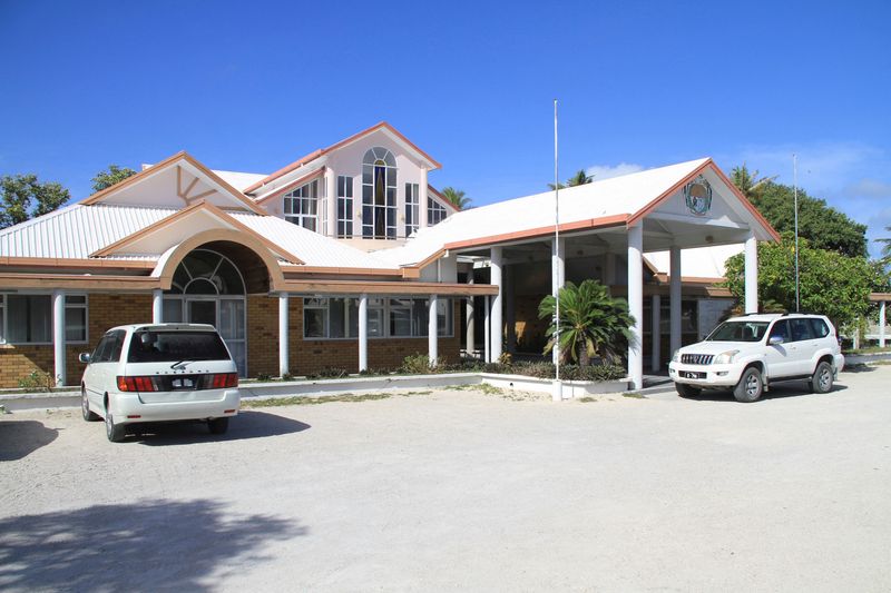 Australia's human rights commissioner 'concerned' by Nauru deportation secrecy