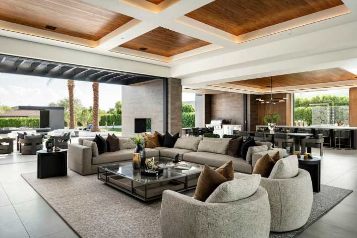 Architect makes Paradise Valley his canvas