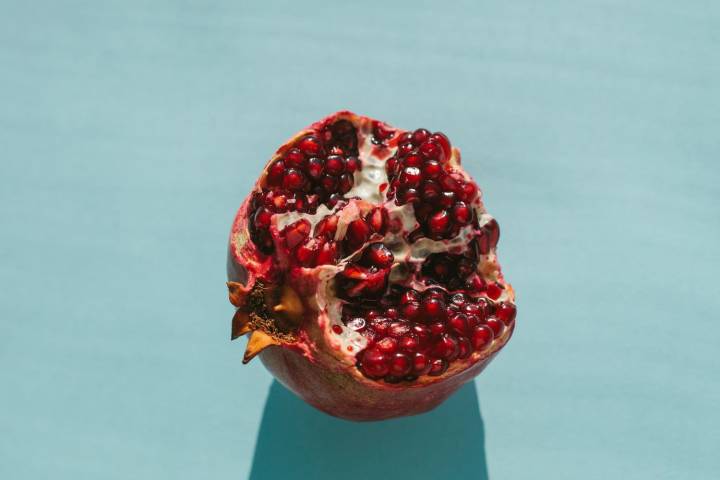 What Happens to Your Blood Sugar When You Eat Pomegranates Regularly