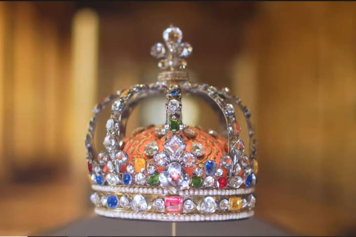 Valuadas en millones de dólares. Estas son las joyas que se robaron los ladrones del Museo del Louvre