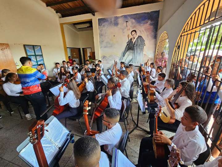 “Senderos del arte monaguense” fortalece la cultura en Santa Bárbara y Aguasay